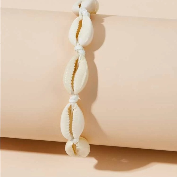 New white Shell Anklet/bracelet - Picture 3 of 4